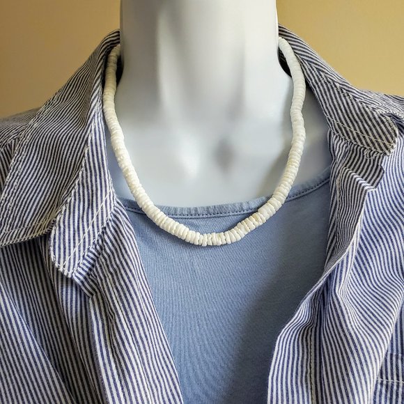 White Sands Shell Necklace - Picture 7 of 7